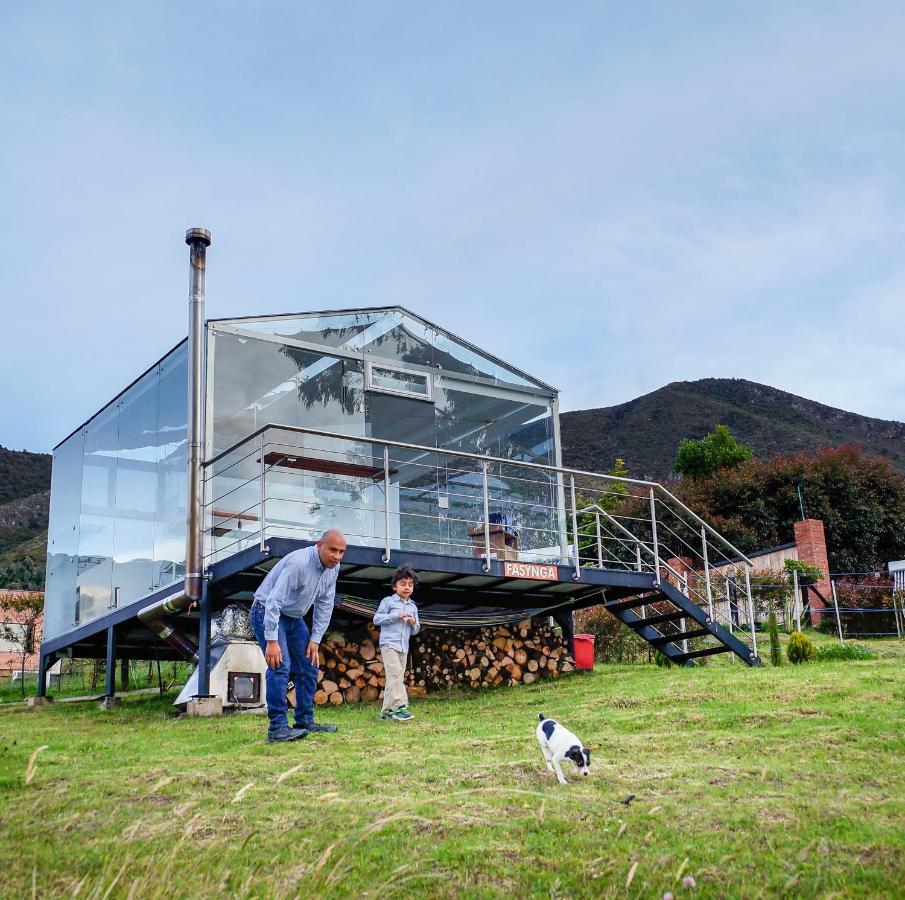 ホテル Glamping Cristal グアタビータ エクステリア 写真