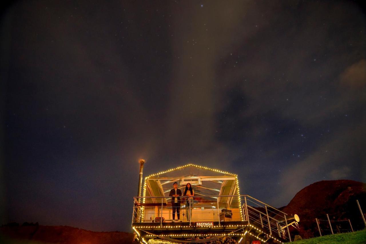ホテル Glamping Cristal グアタビータ エクステリア 写真